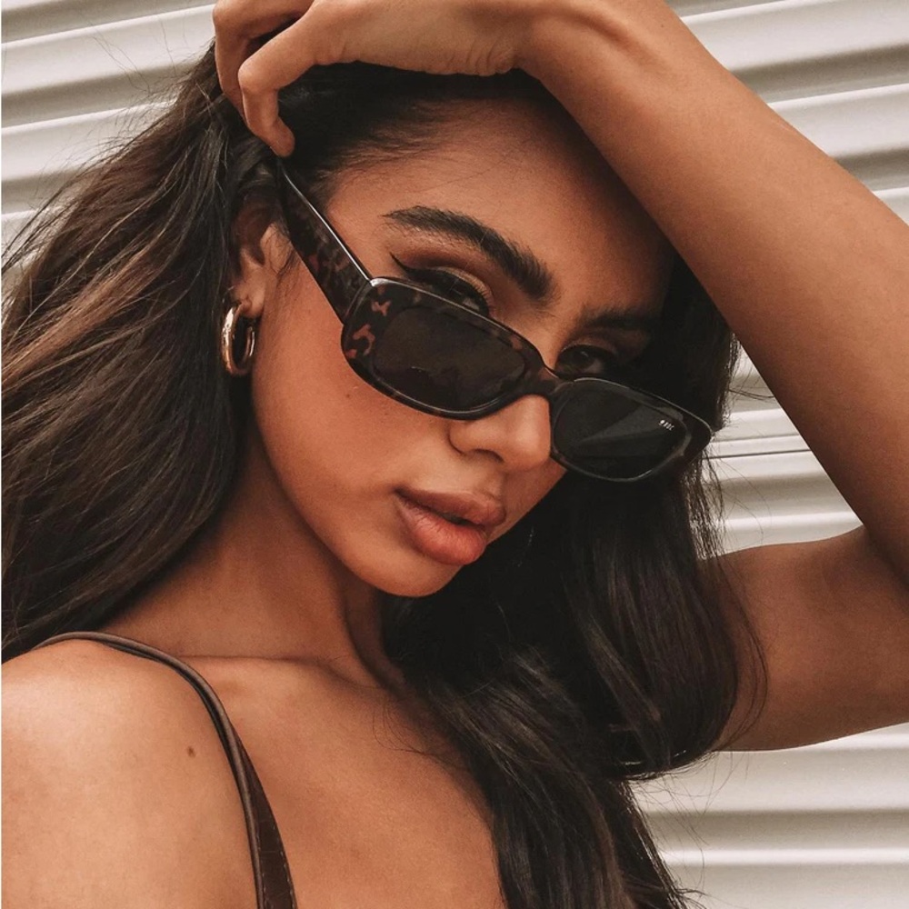 New Princess Polly Tortoiseshell Creeper Sunglasses - new in packaging